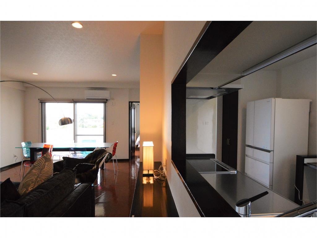 White Reef Apartment Uruma Exterior foto