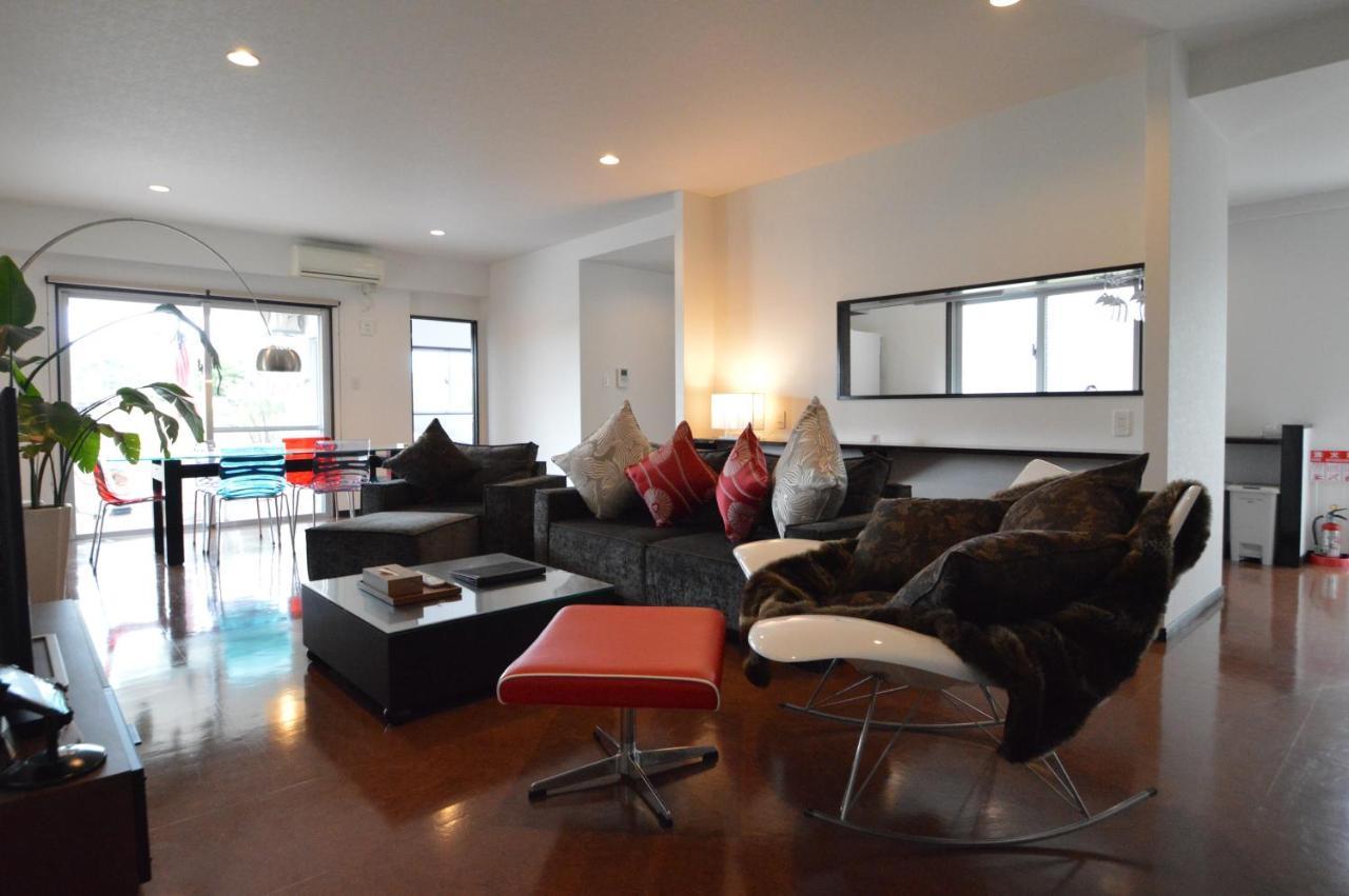 White Reef Apartment Uruma Exterior foto