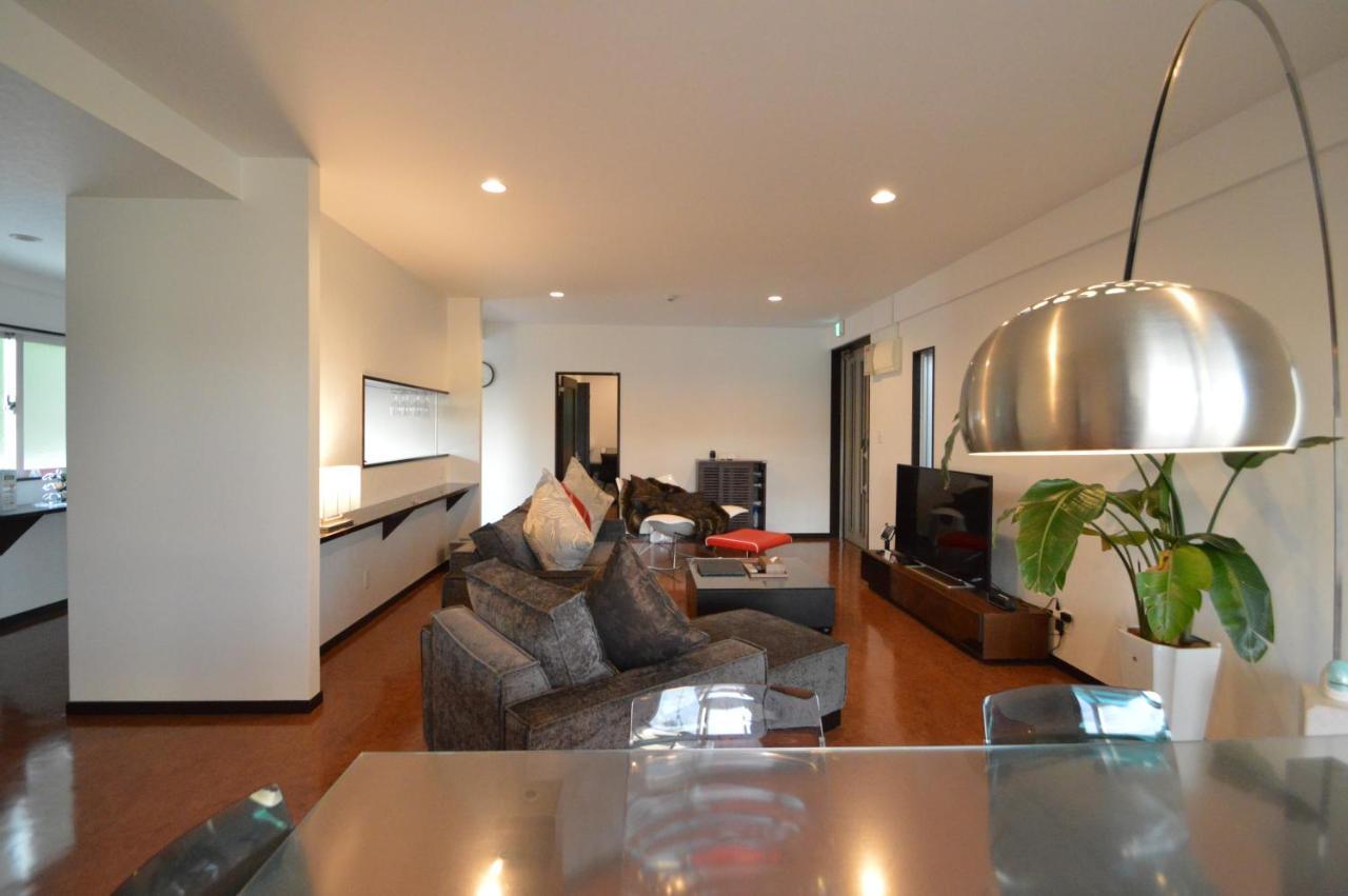 White Reef Apartment Uruma Exterior foto