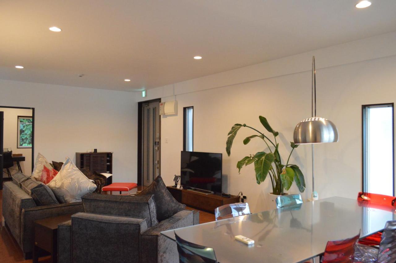 White Reef Apartment Uruma Exterior foto