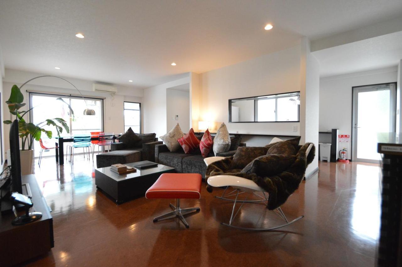 White Reef Apartment Uruma Exterior foto